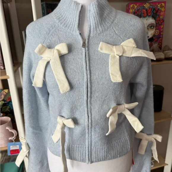 Cider Blue Sweater with Cream Bows NWT Size L - Picture 5 of 7